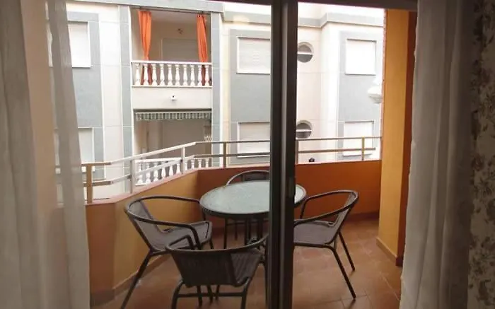 Cozy And In Sunny Apartman *